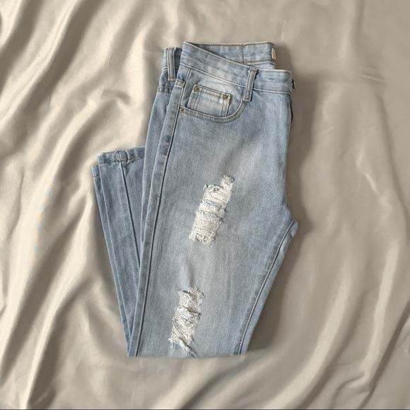 Distressed Streetwear Festival Cotton Boyfriend Jeans Pant in Light Blue (M) - Picture 5 of 5